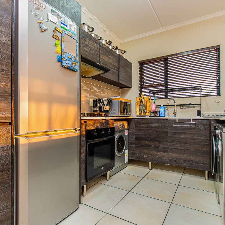 Oakdene – Impeccable 2 Bedroom Apartment!