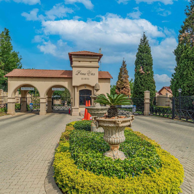Mulbarton – Magnificent 3 Bedroom Cluster In Secure Estate                                                         