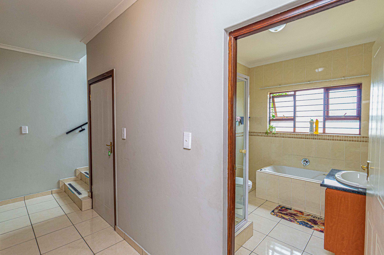 12 Mulbarton – Magnificent 3 Bedroom Cluster In Secure Estate