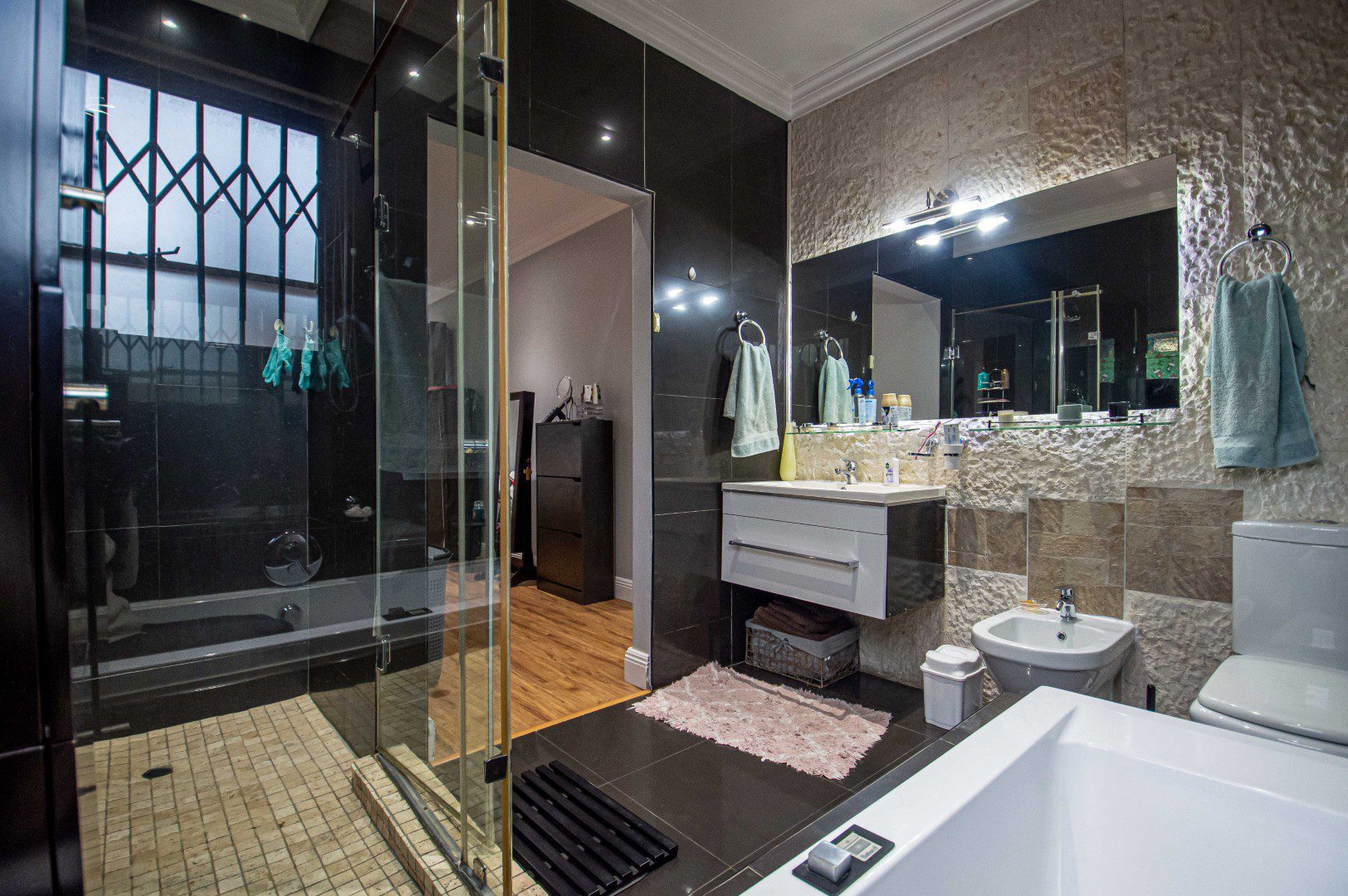 Glenvista – Elegant 3 Bedroom Cluster!