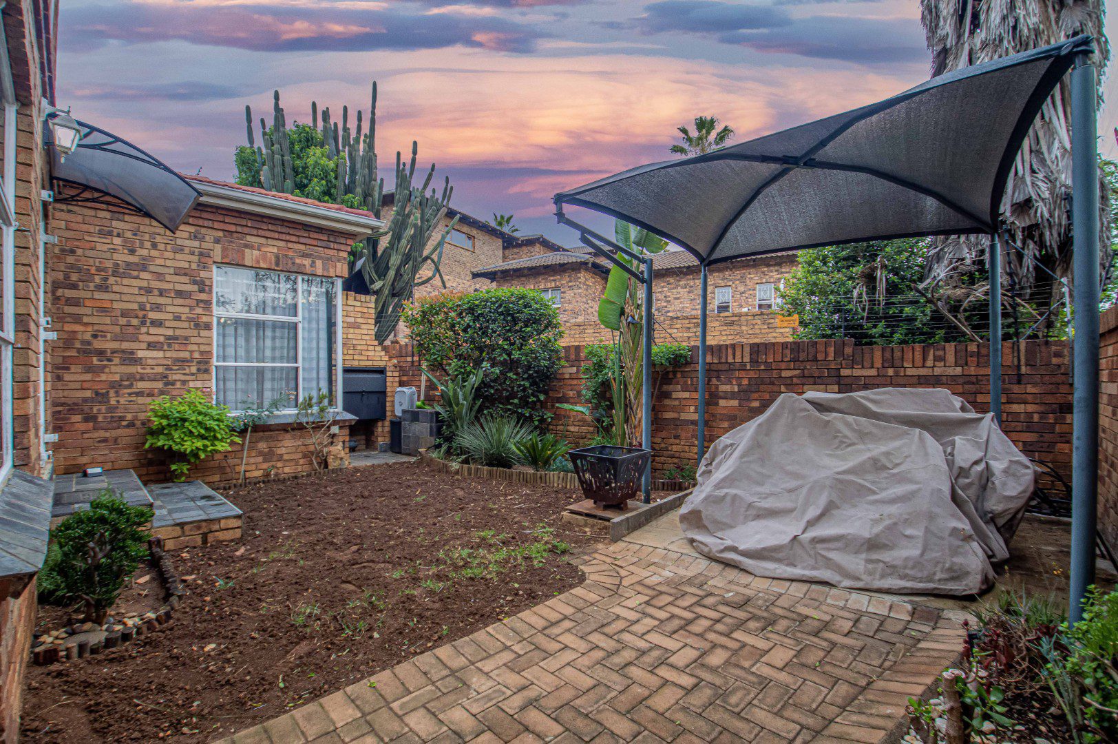 Glenvista – Elegant 3 Bedroom Cluster!