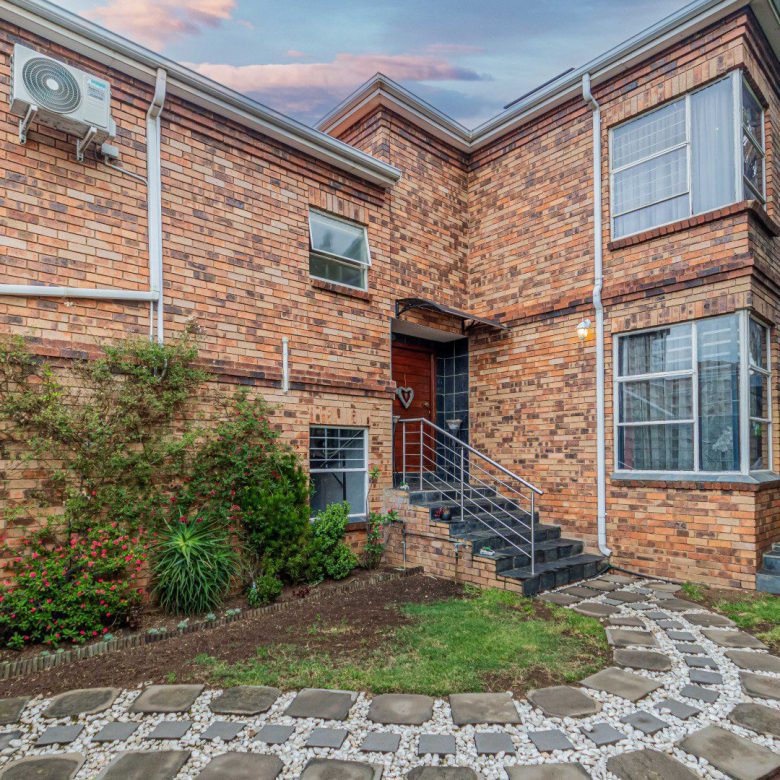 Glenvista – Elegant 3 Bedroom Cluster!