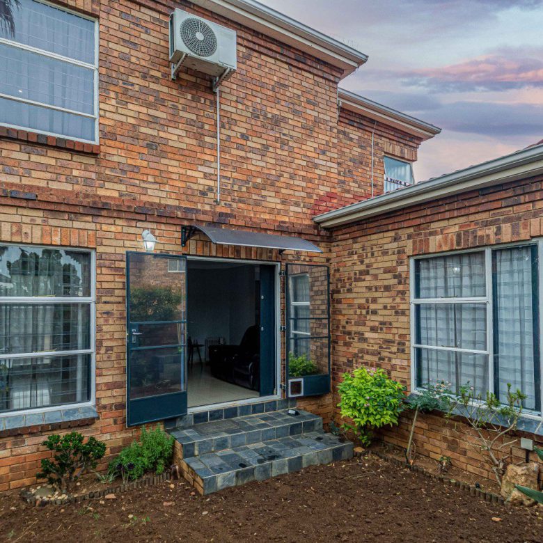 Glenvista – Elegant 3 Bedroom Cluster!
