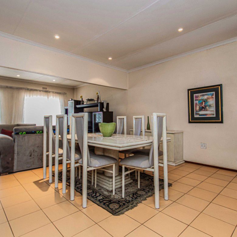 Suideroord – Spacious 3 Bedroom Family Home