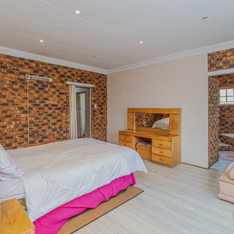 Suideroord – Spacious 3 Bedroom Family Home