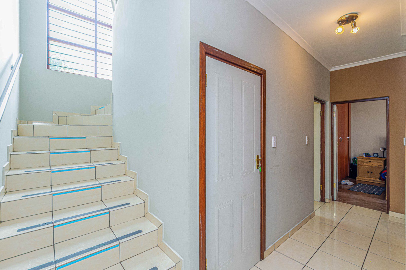 8 Mulbarton – Magnificent 3 Bedroom Cluster In Secure Estate