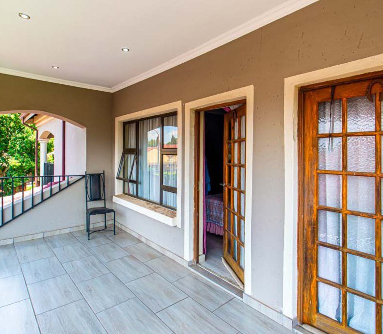Boksburg – 6 Bedroom Double Storey House