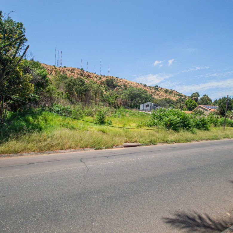 Bedfordview – Prime Development Land with Subdivision in Place