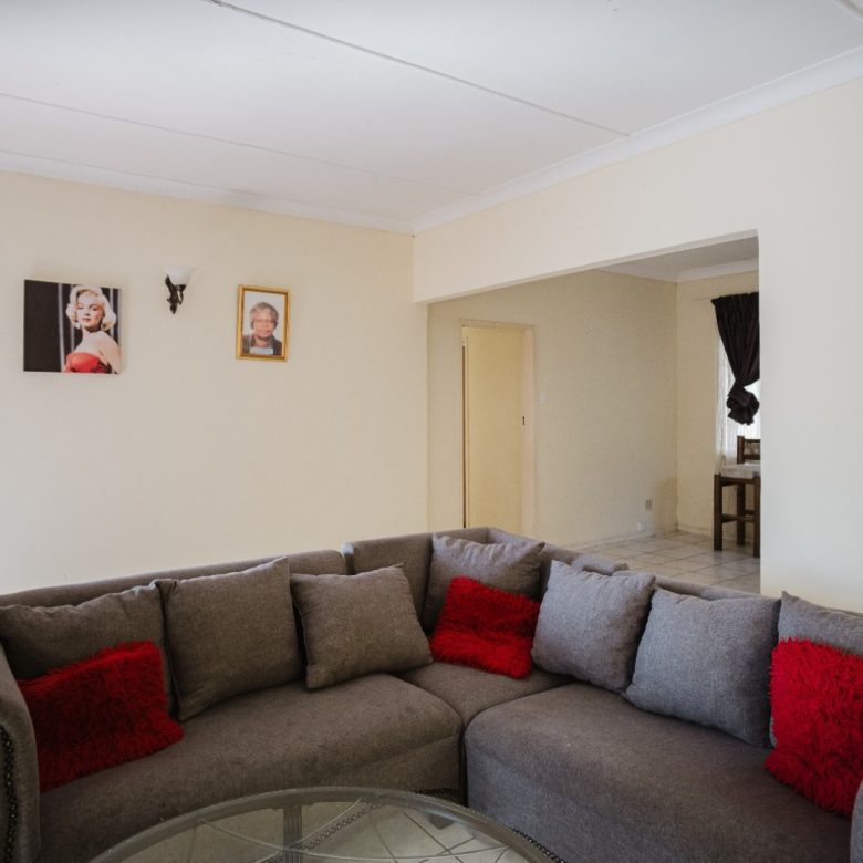 Roseacre | 3 Bed Home with 2 Flatlets