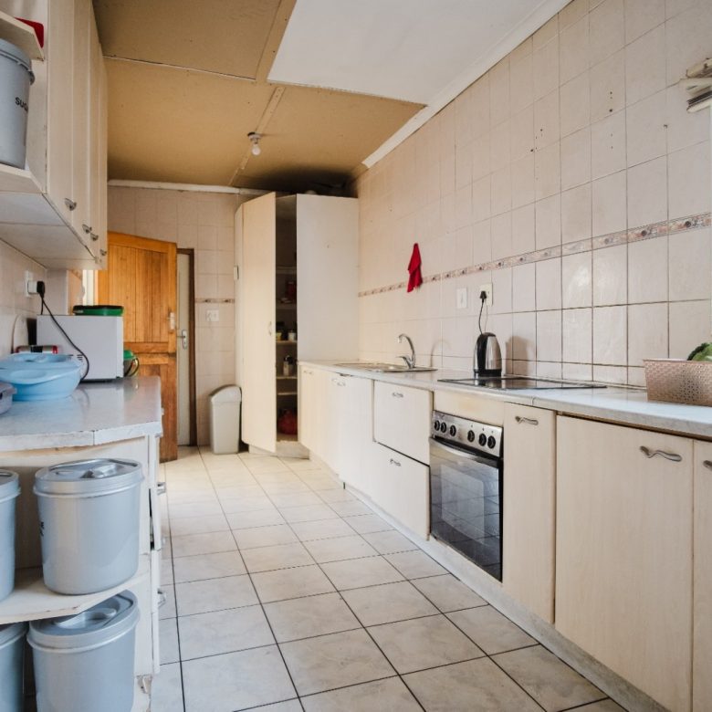 Roseacre | 3 Bed Home with 2 Flatlets