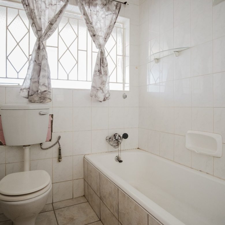 Roseacre | 3 Bed Home with 2 Flatlets