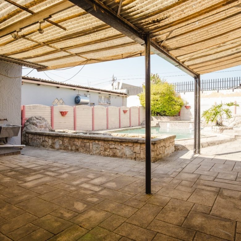 Roseacre | 3 Bed Home with 2 Flatlets
