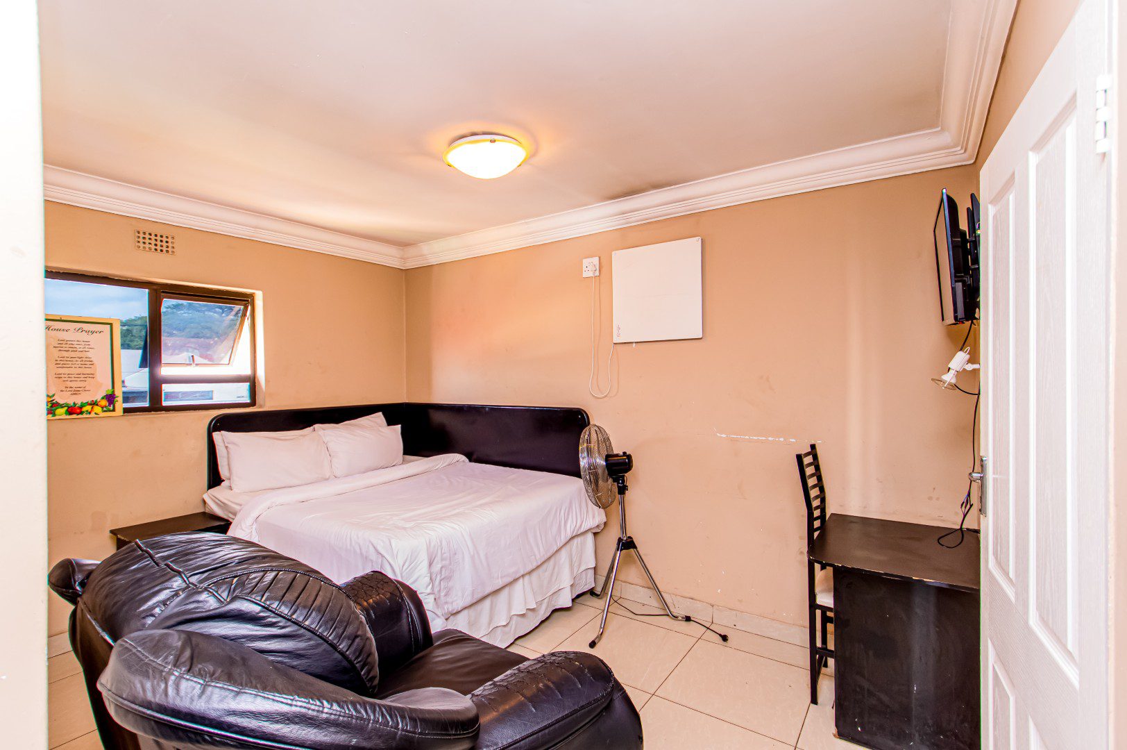 Rosettenville | 20 Room Income-Generating Guest Lodge