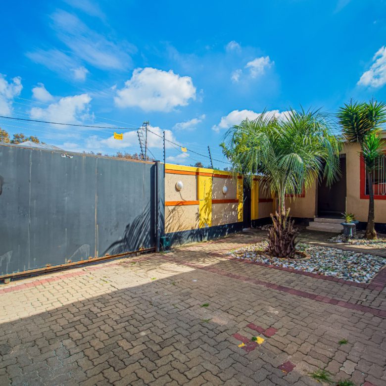 Rosettenville | 20 Room Income-Generating Guest Lodge