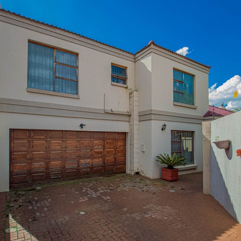 Glen Marais | 5 Bedroom Home in Casa Toscana Estate