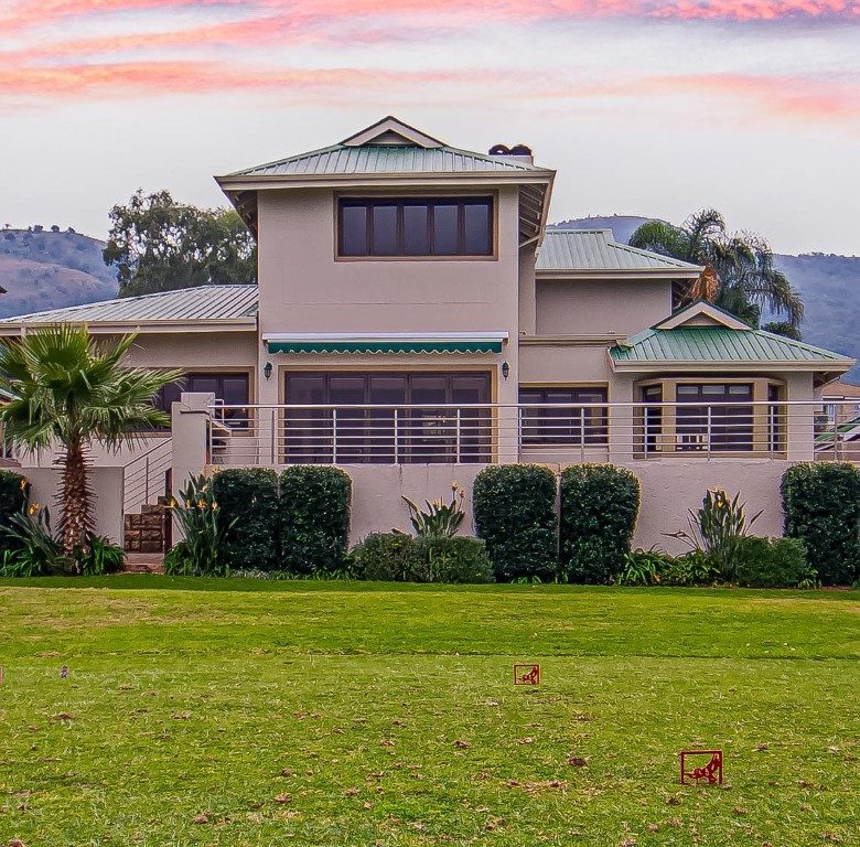 Caribbean Beach Club Estate | Elevated 3 Bedroom Family Home