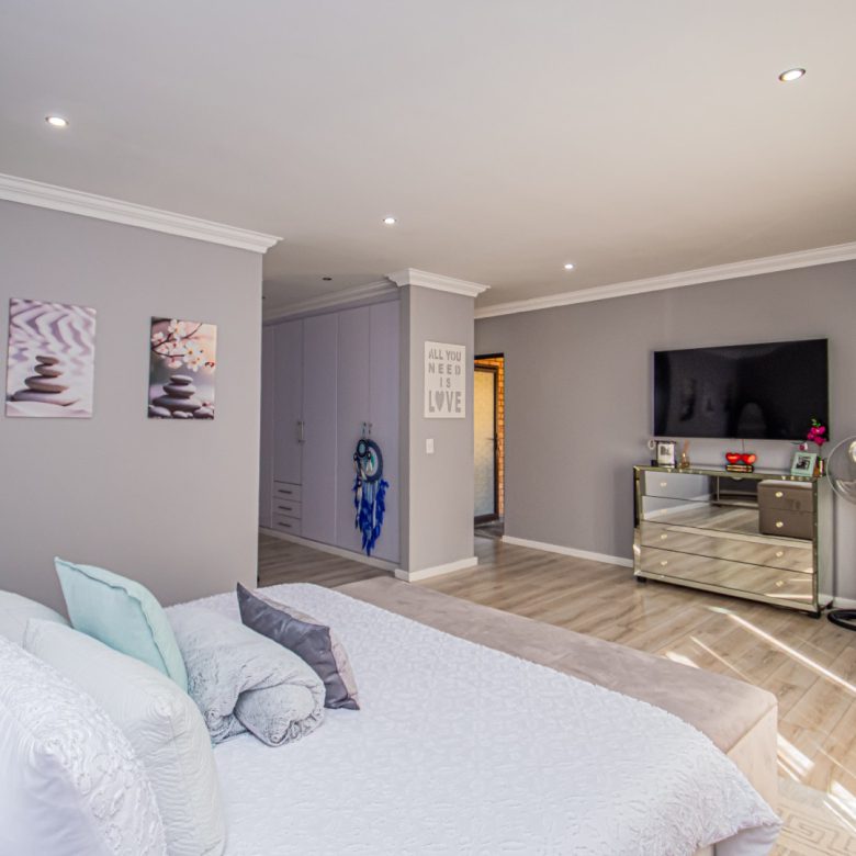 New Redruth | Fully Let 4 Cluster Complex