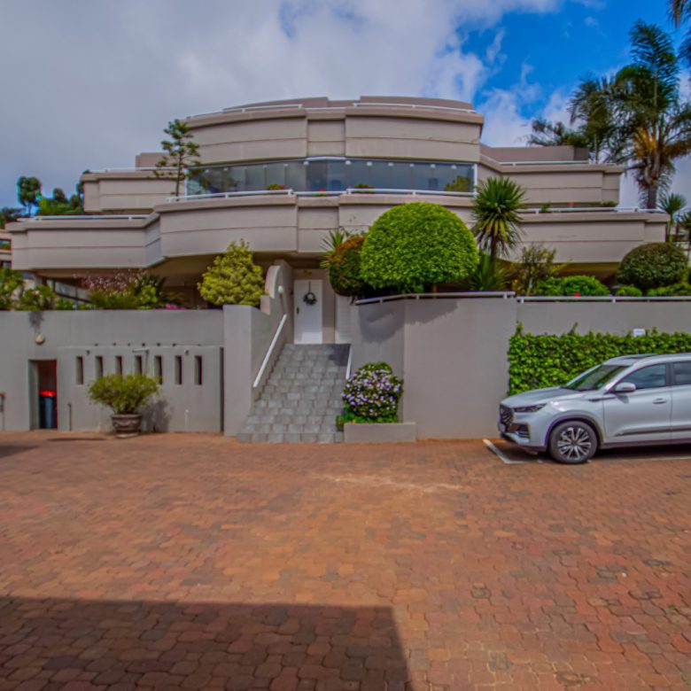 Bedford Park – Luxurious Penthouse