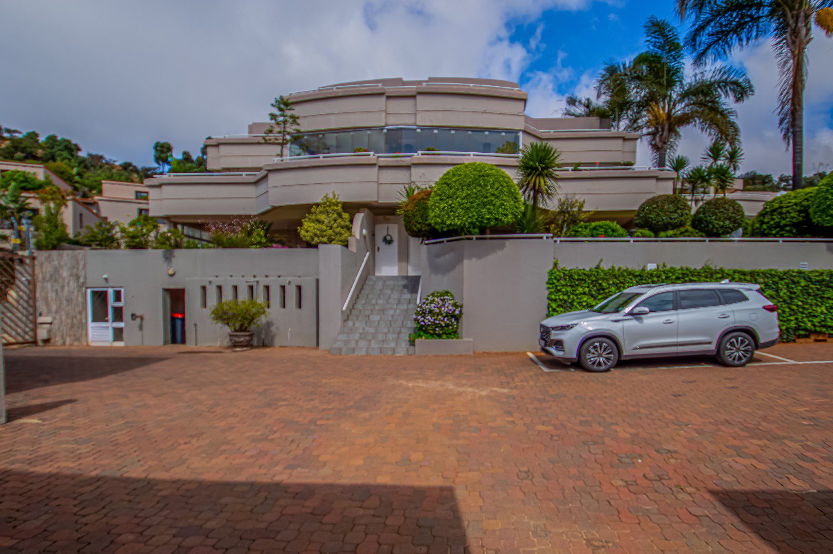 Bedford Park – Luxurious Penthouse