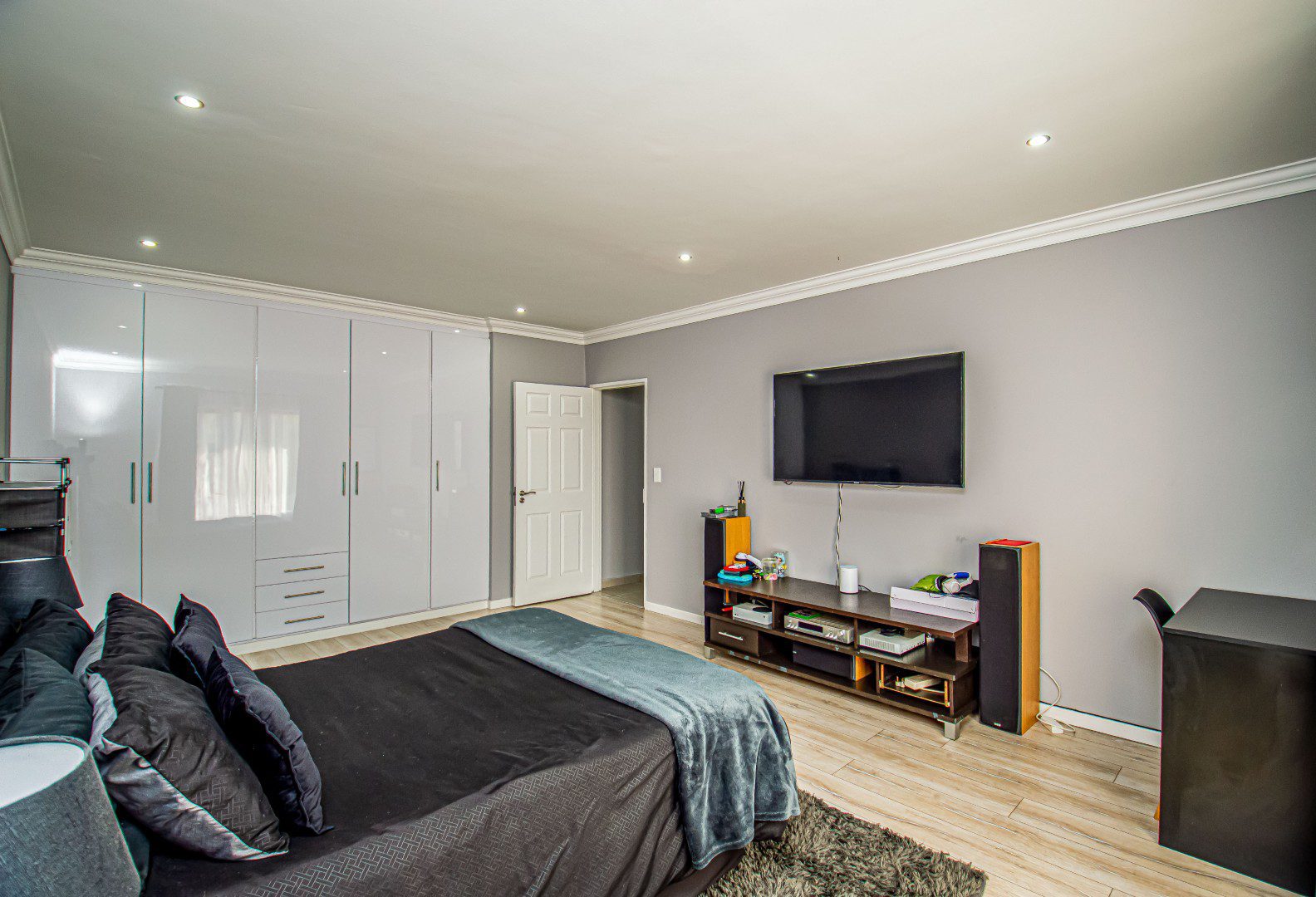 12 New Redruth | Fully Let 4 Cluster Complex