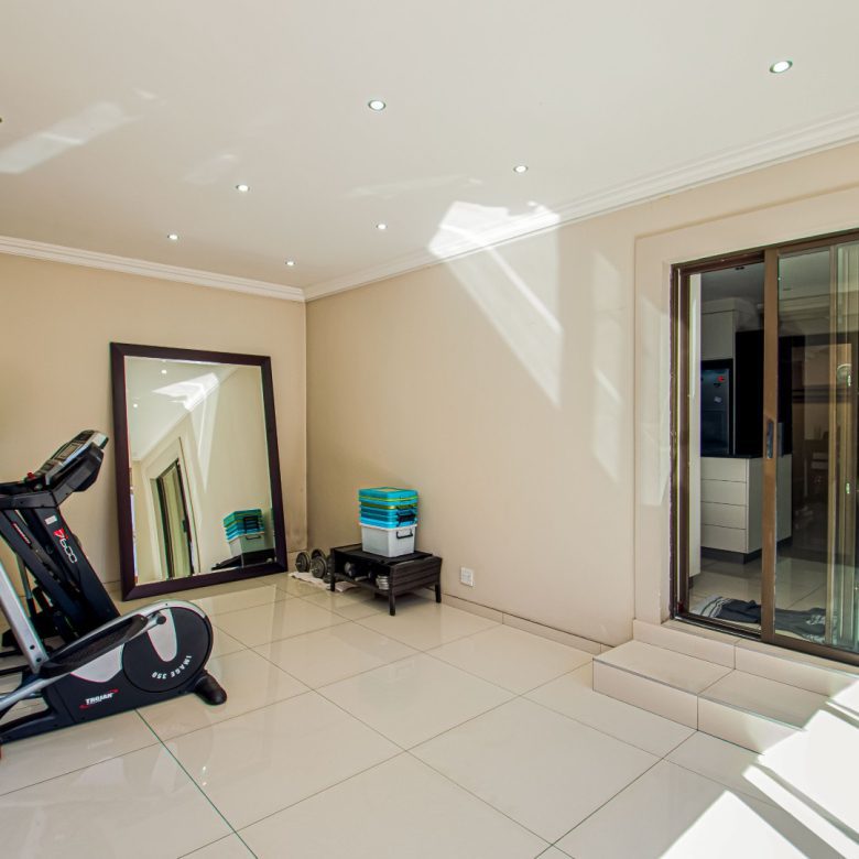 Bedfordview | Luxury 5 Bedroom Cluster in Secure Estate