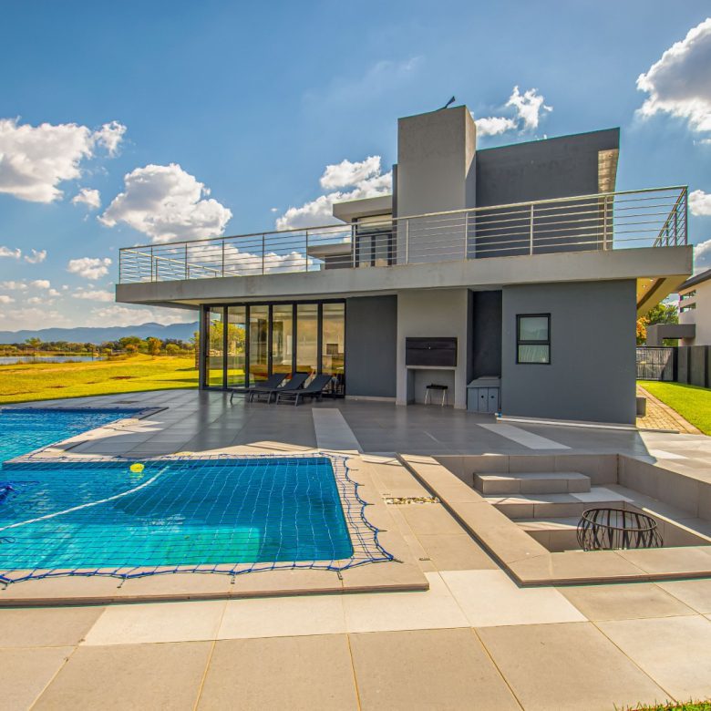 Hartbeespoort | Architectural 5 Bed Waterfront Masterpiece