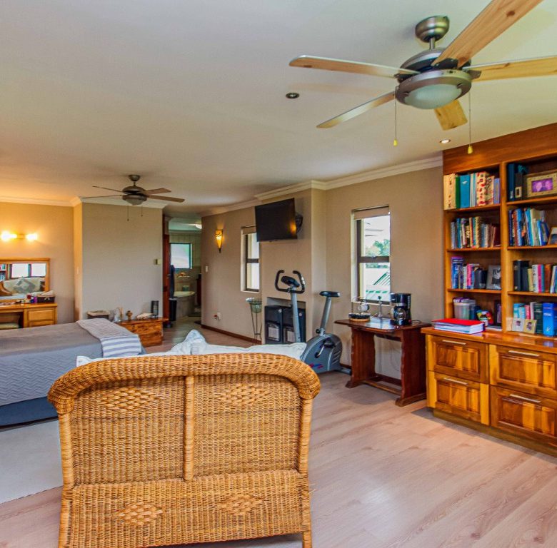 Caribbean Beach Club Estate | Elevated 3 Bedroom Family Home