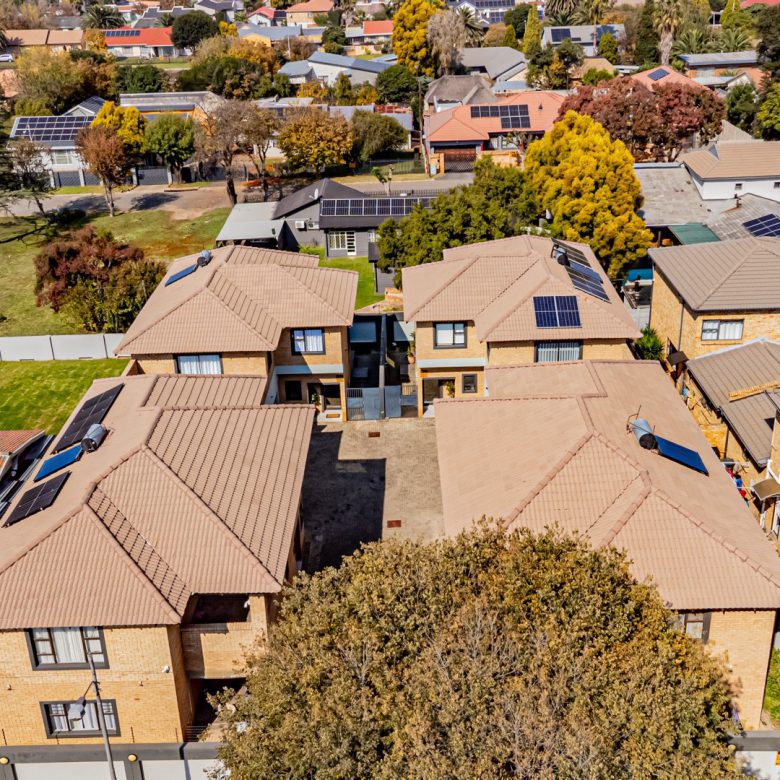 New Redruth | Fully Let 4 Cluster Complex