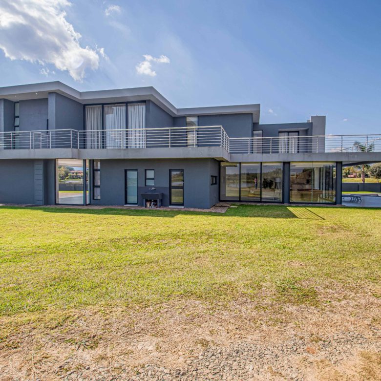 Hartbeespoort | Architectural 5 Bed Waterfront Masterpiece