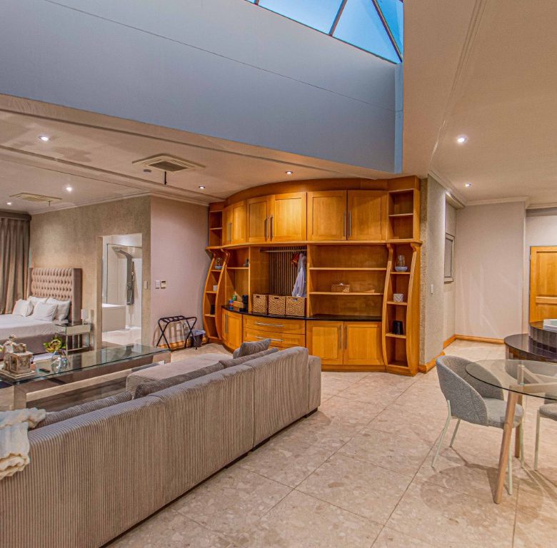 Bedfordview | Ultra-Luxury Fully Furnished Mansion with 360° Views