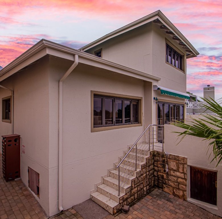 Caribbean Beach Club Estate | Elevated 3 Bedroom Family Home
