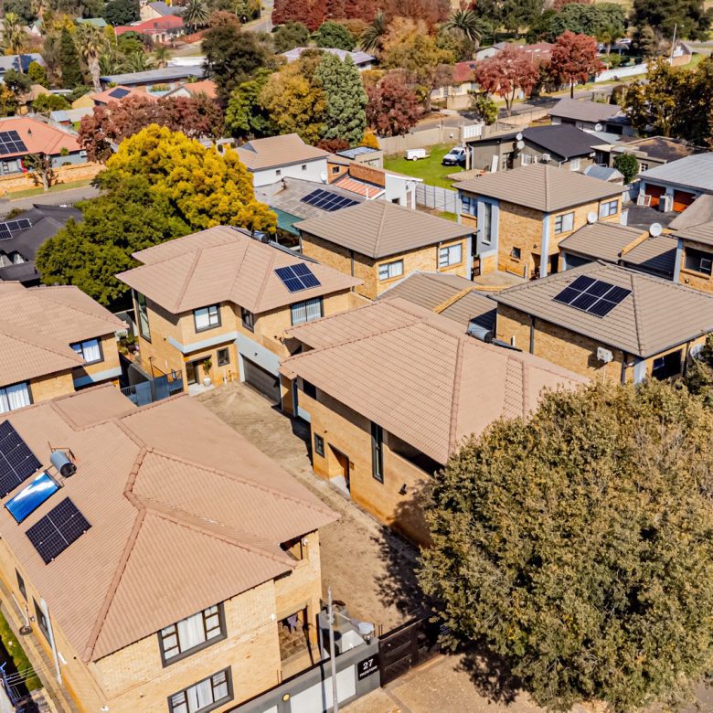 New Redruth | Fully Let 4 Cluster Complex