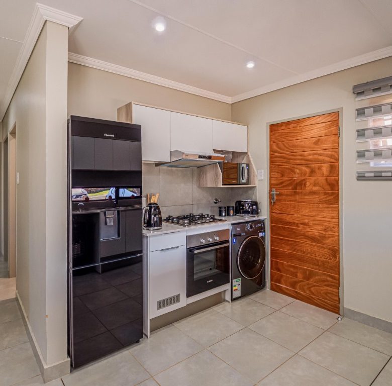 Lion Pride | Exclusive 3 Bedroom Family Home