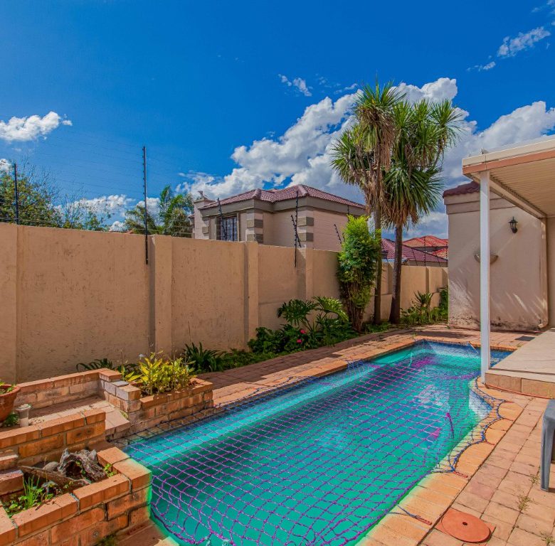 Glen Marais | Exceptional 5 Bedroom Home