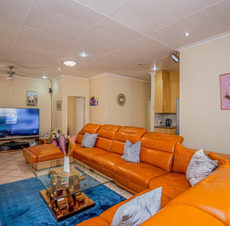 Glen Marais | Exceptional 5 Bedroom Home