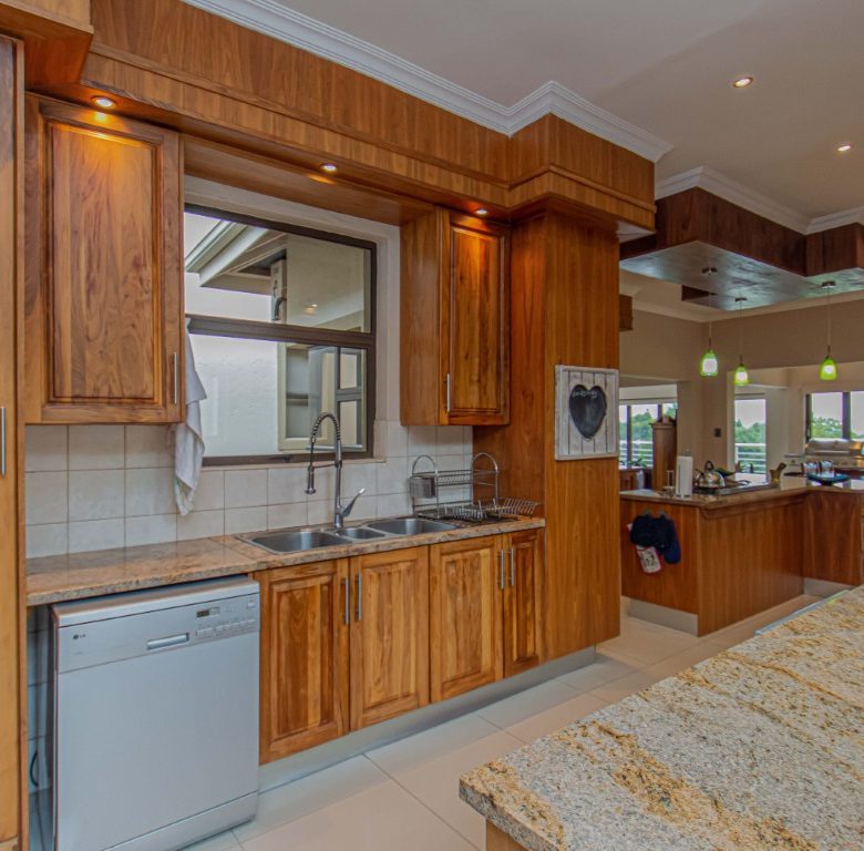 Caribbean Beach Club Estate | Elevated 3 Bedroom Family Home