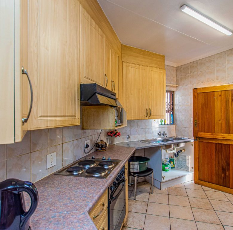 Glen Marais | Exceptional 5 Bedroom Home