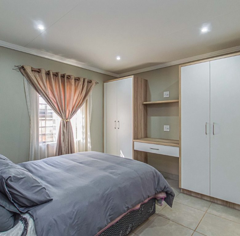 Lion Pride | Exclusive 3 Bedroom Family Home