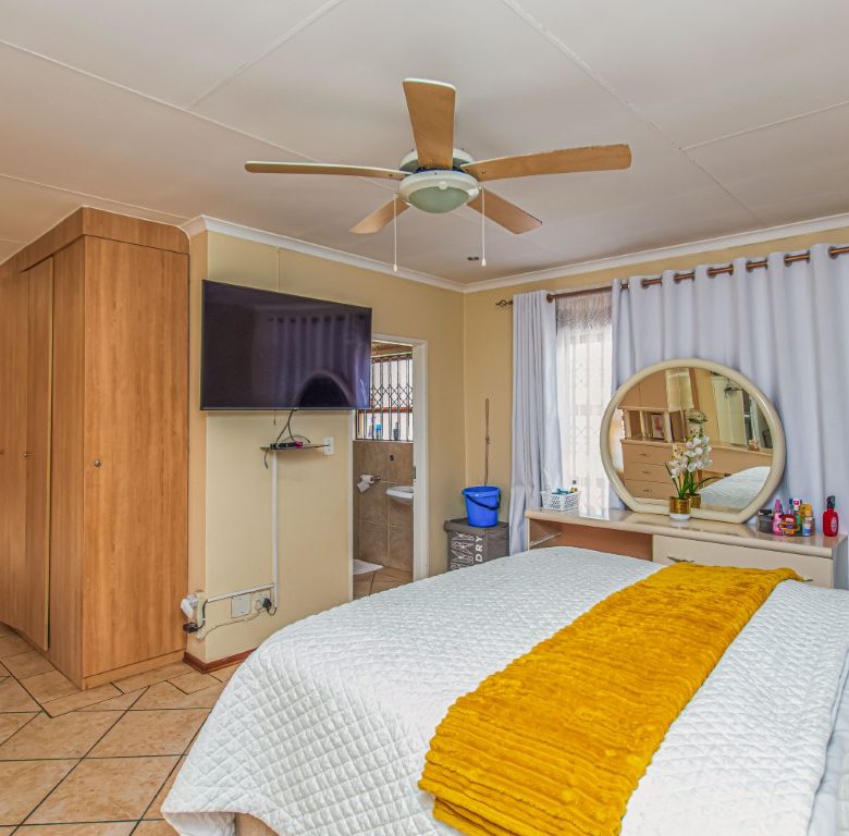 Glen Marais | Exceptional 5 Bedroom Home