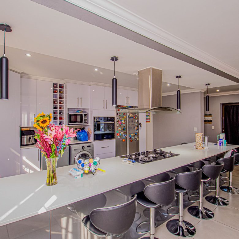 New Redruth | Fully Let 4 Cluster Complex