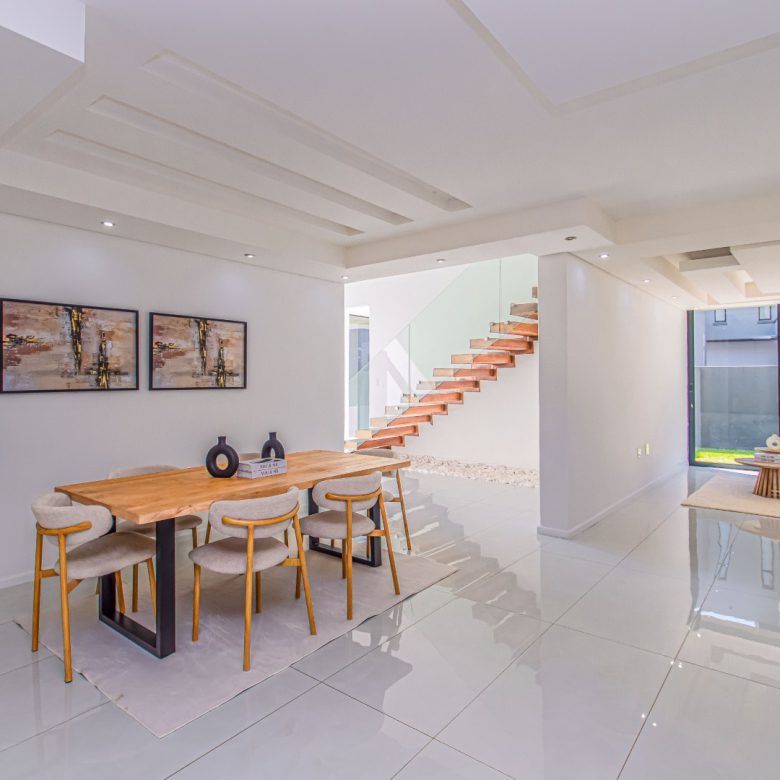 Hartbeespoort | Architectural 5 Bed Waterfront Masterpiece