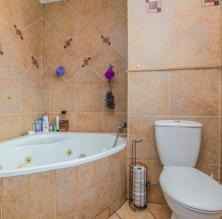 Glen Marais | Exceptional 5 Bedroom Home