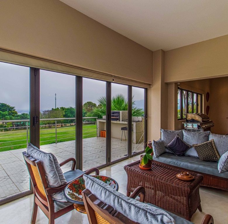 Caribbean Beach Club Estate | Elevated 3 Bedroom Family Home