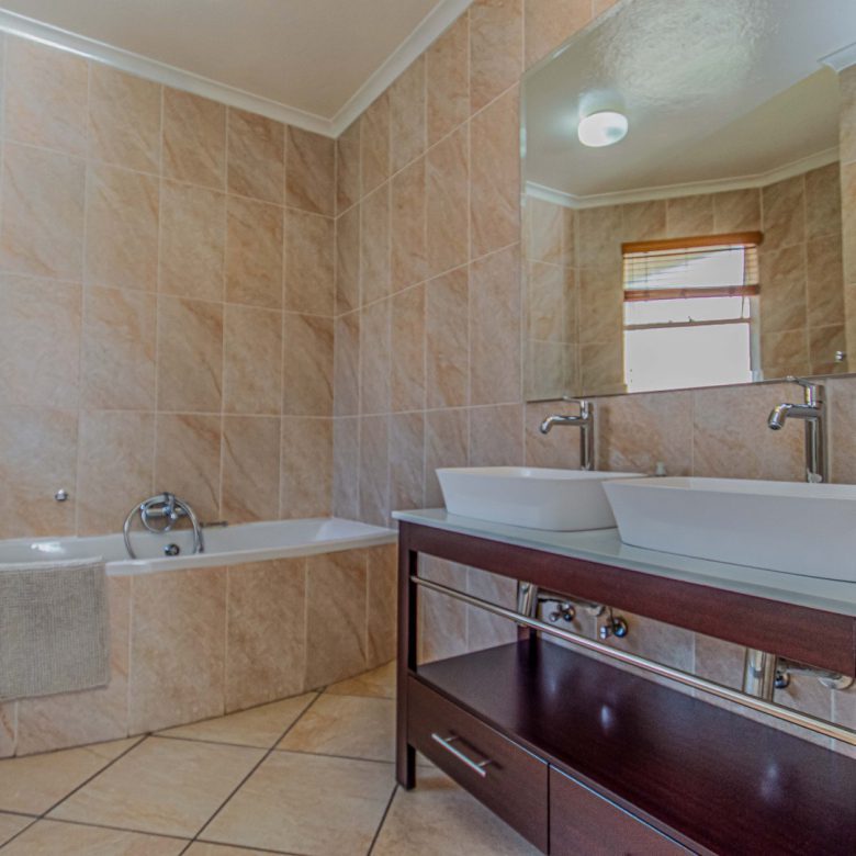 Bedford Park – Luxurious Penthouse