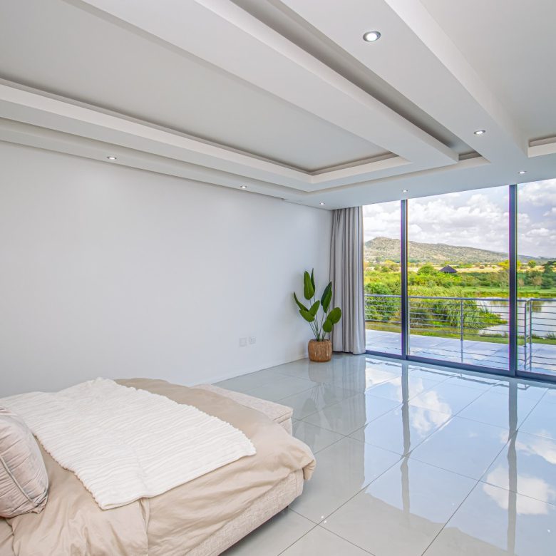 Hartbeespoort | Architectural 5 Bed Waterfront Masterpiece