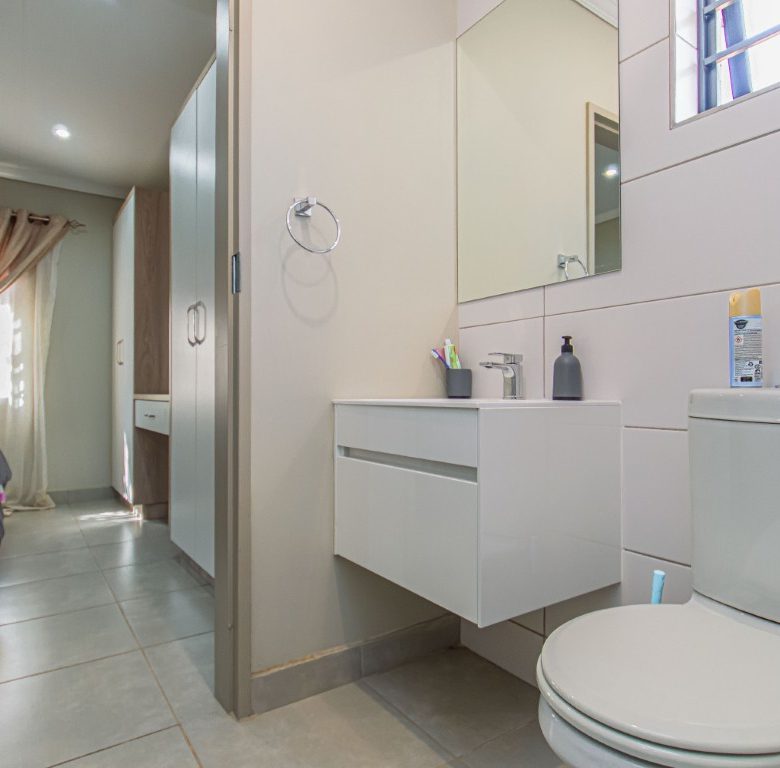 Lion Pride | Exclusive 3 Bedroom Family Home