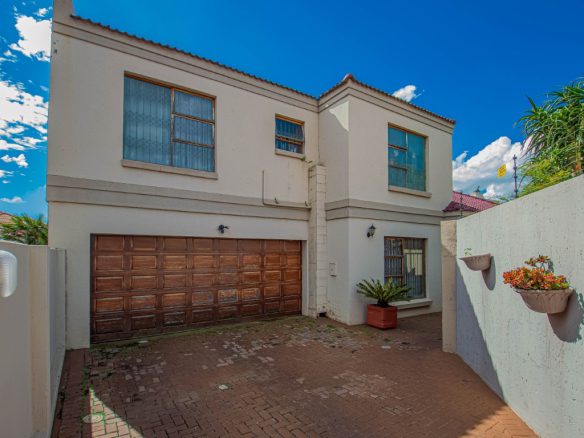 Glen Marais | Exceptional 5 Bedroom Home