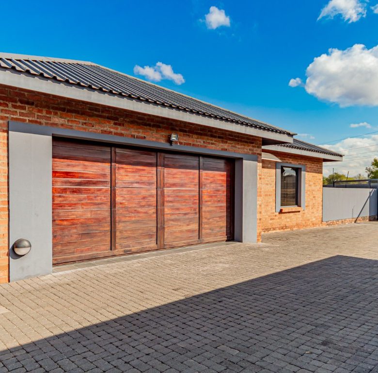 Brackenhurst | Full-Title Cluster Home in Secure Estate