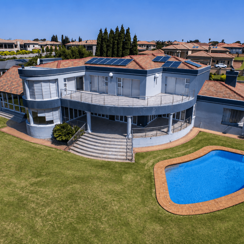 Parkrand | Luxurious 5 Bedroom Double Storey Estate Home