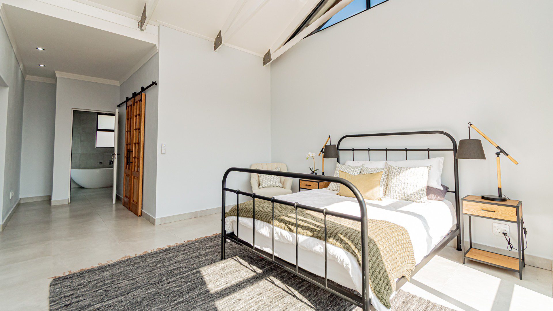 10 Hartbeespoort | Newly Built 3 Bedroom Family Home in The Islands Estate